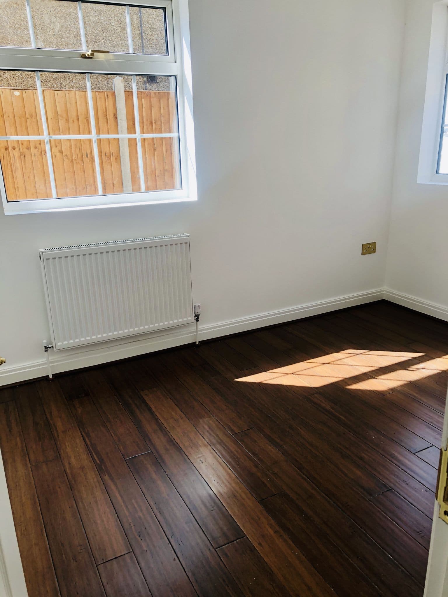 BRANDY WINE STRAND WOVEN SOLID BAMBOO FLOORING UK19017