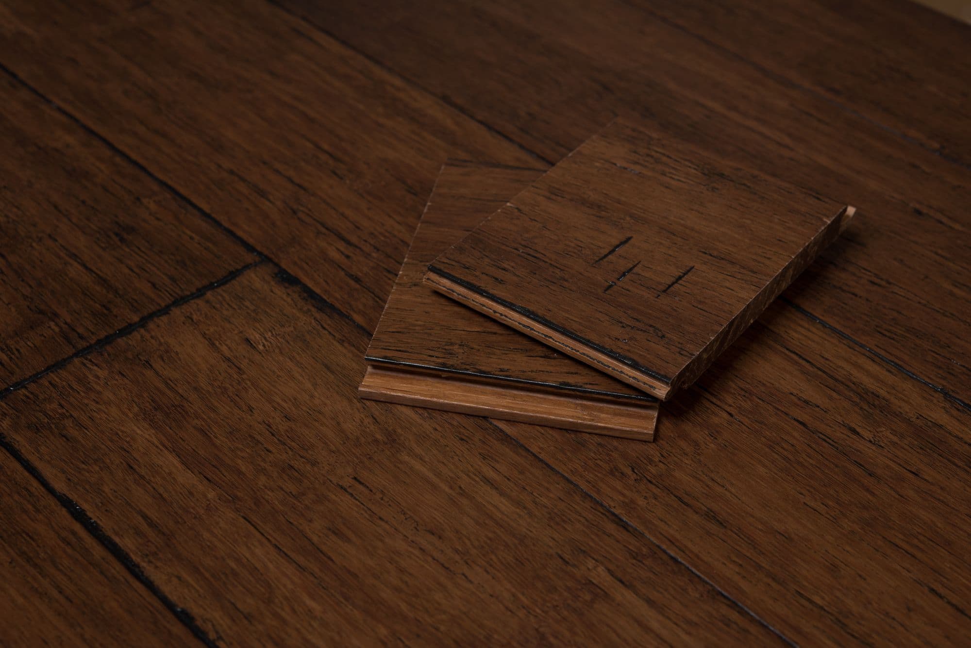 BRANDY WINE STRAND WOVEN SOLID BAMBOO FLOORING UK19017